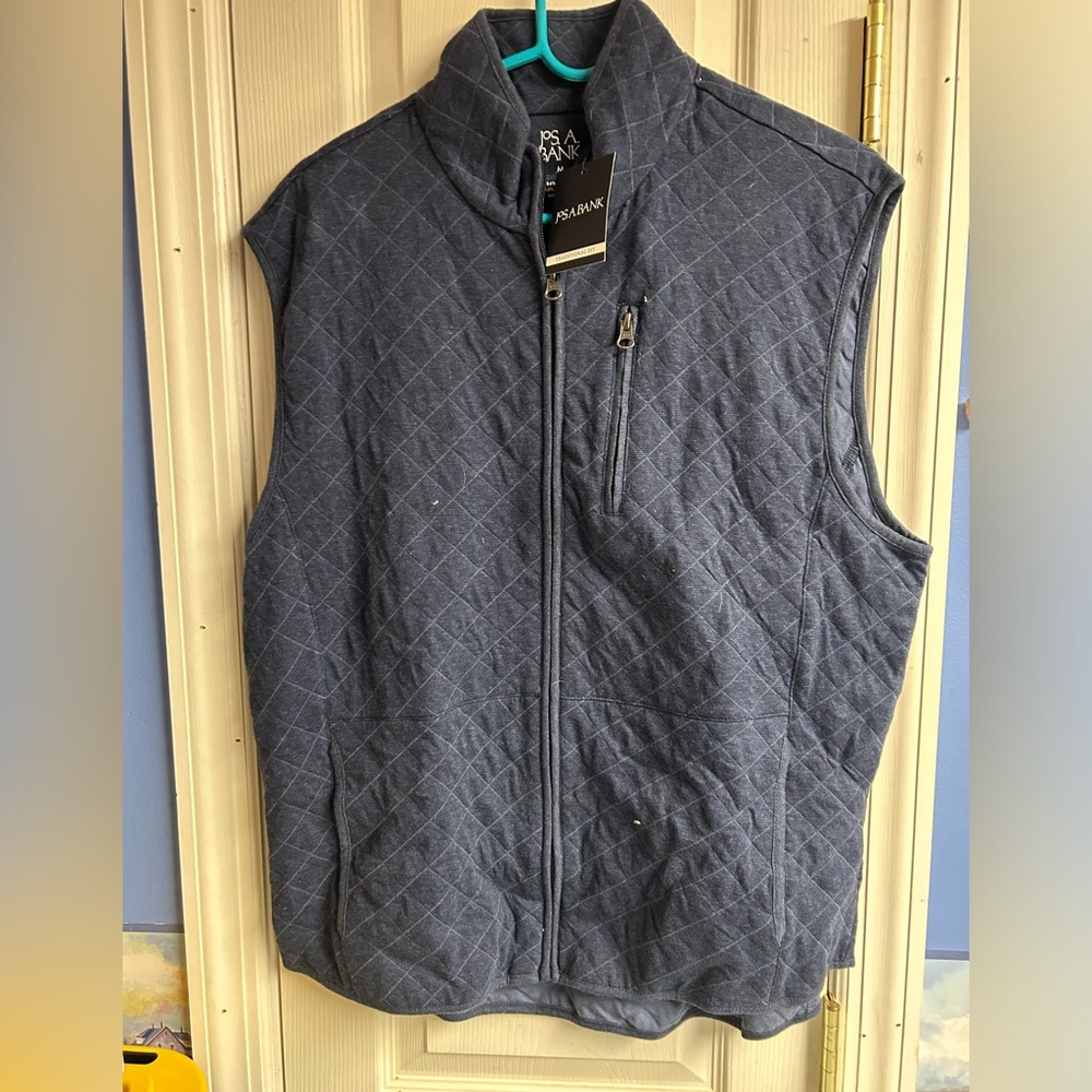 JOS A BANK MEN JAB QUILTED VEST NEW